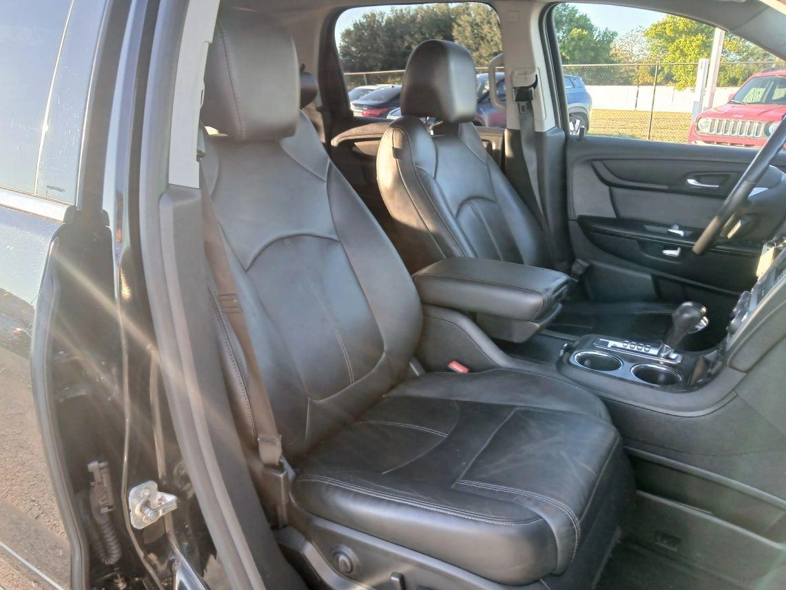 GMC Acadia - Thumbnail 17