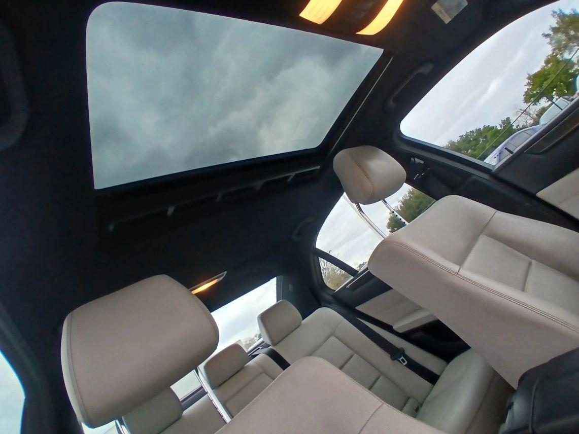 Mercedes-Benz E-Class - Thumbnail 17