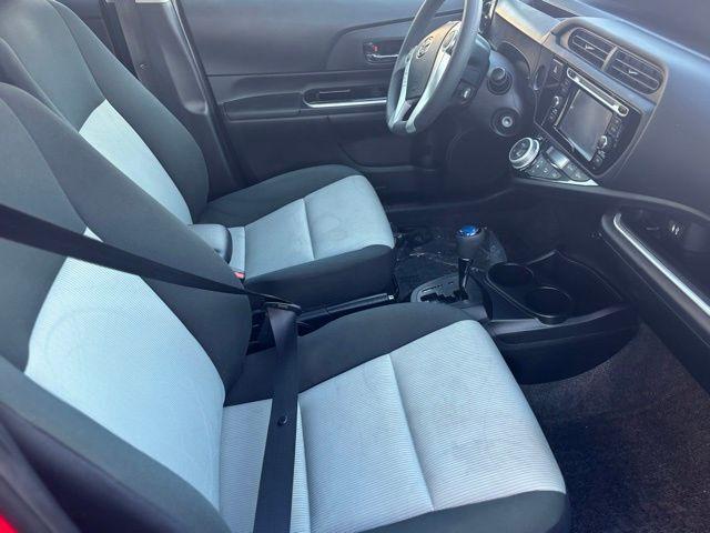 Toyota Prius c - Thumbnail 14
