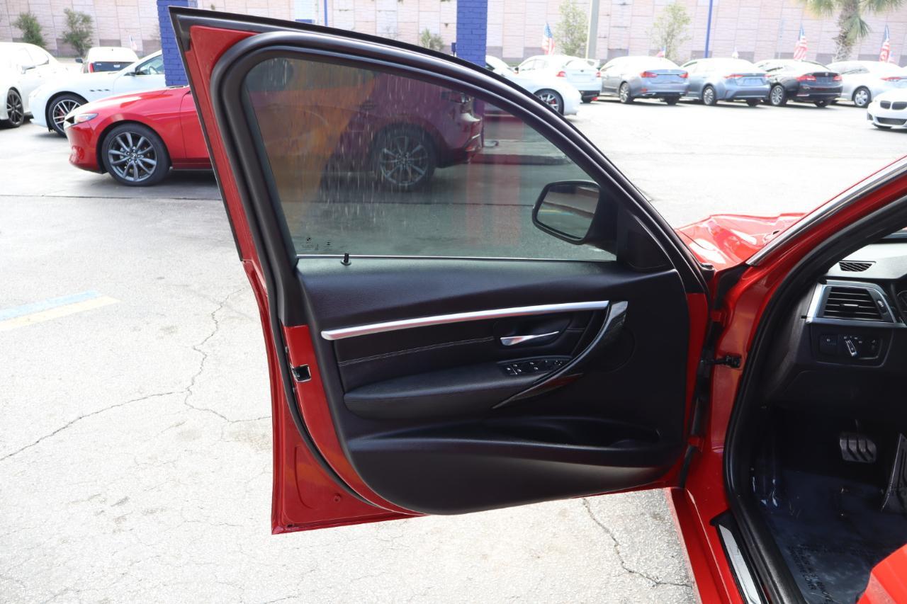 Bmw 3 Series330I Sedan South Africa - Thumbnail 14