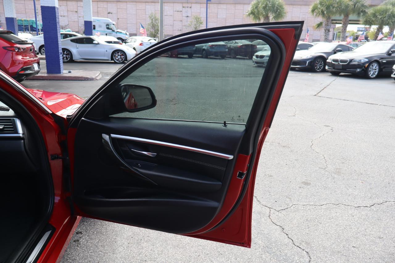 Bmw 3 Series330I Sedan South Africa - Thumbnail 16