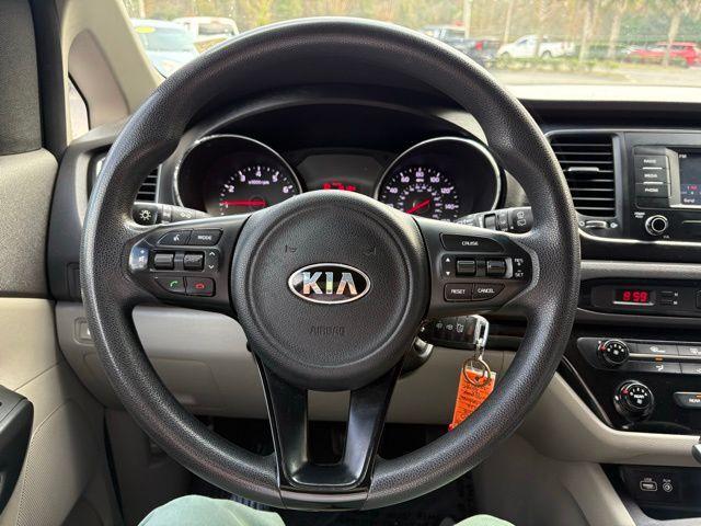 Kia Sedona - Thumbnail 15