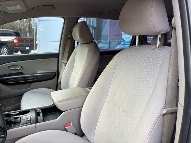 Kia Sedona - Thumbnail 14