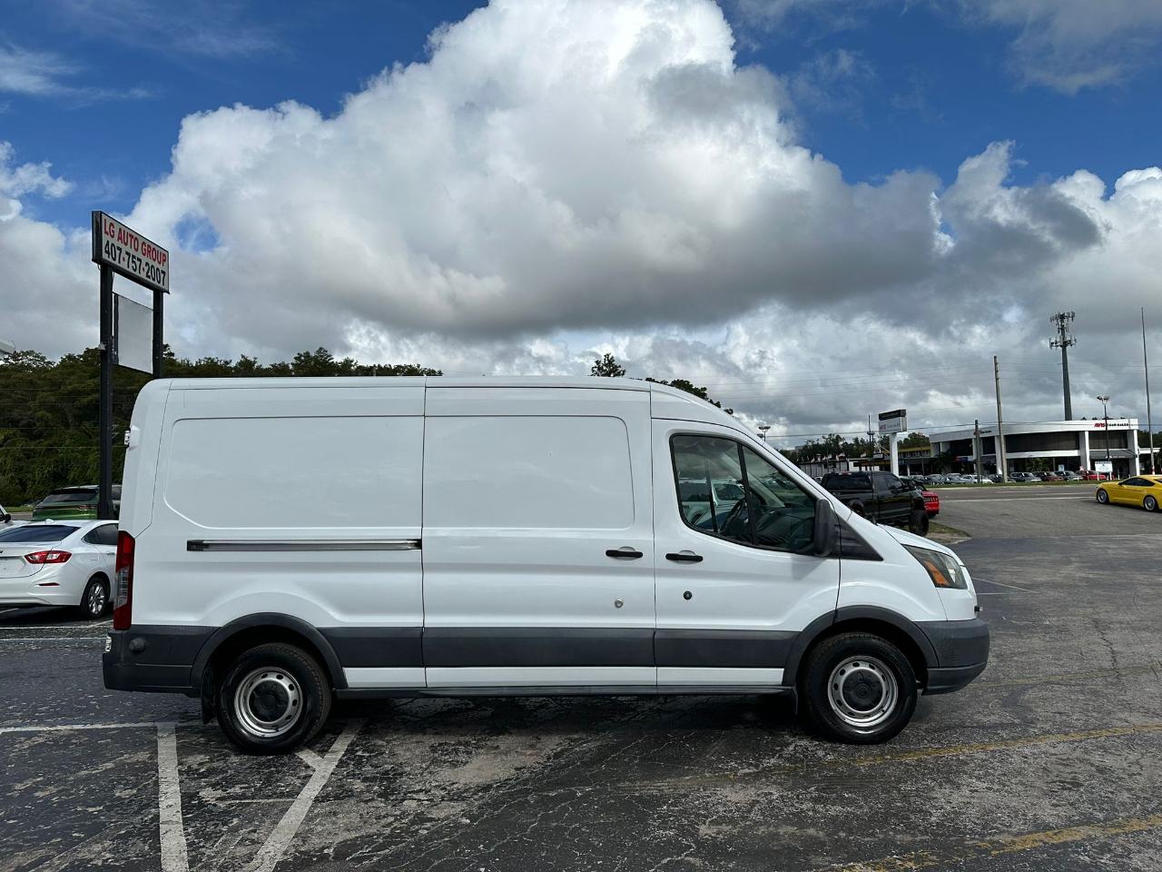 Ford Transit150 Van Med. Roof W/Sliding Pass. 148-In. Wb - Thumbnail 8