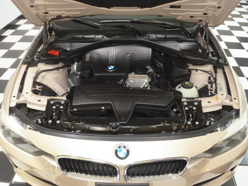 Bmw 3 Series 328I Xdrive *X-Drive Wagon*Driver Assit / Navigation*38,000 Miles* - Thumbnail 11