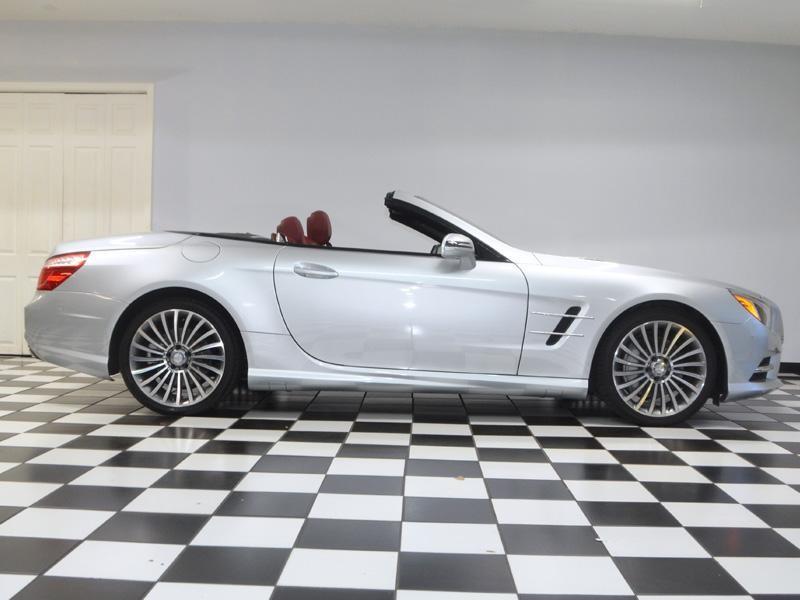 Mercedes-Benz Sl 550 *4.7 V8*Driver Assist*19&Quot; Wheels*25K Miles*Fl Car* - Thumbnail 10