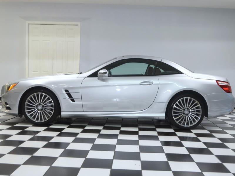 Mercedes-Benz Sl 550 *4.7 V8*Driver Assist*19&Quot; Wheels*25K Miles*Fl Car* - Thumbnail 6