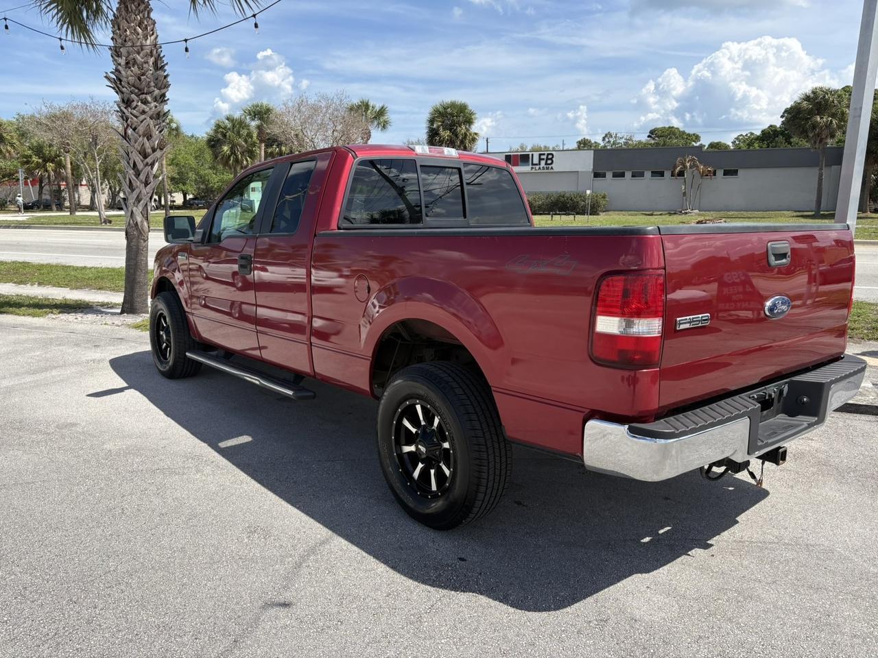 Ford F-150 - Thumbnail 3