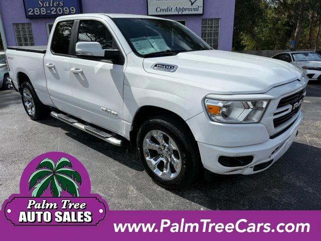 RAM 1500 QUAD CAB - View 1