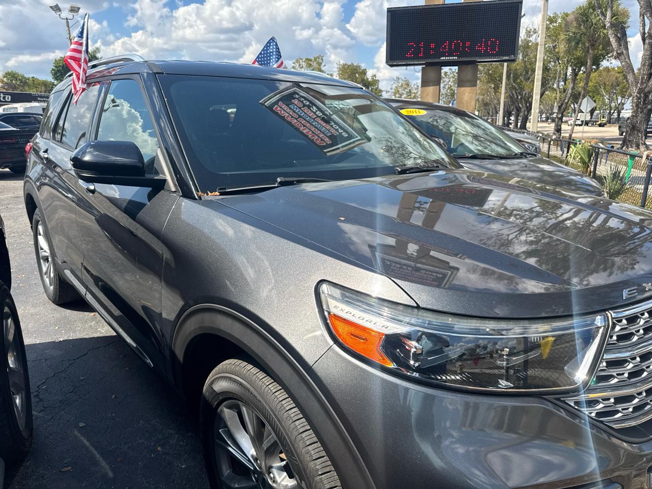 Ford Explorer Limited Awd - Thumbnail 4