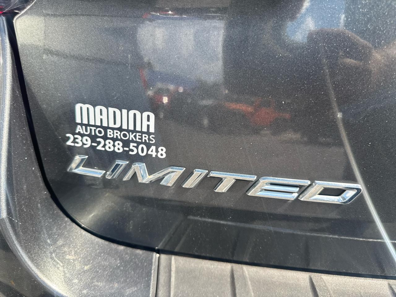 Ford Explorer Limited Awd - Thumbnail 2