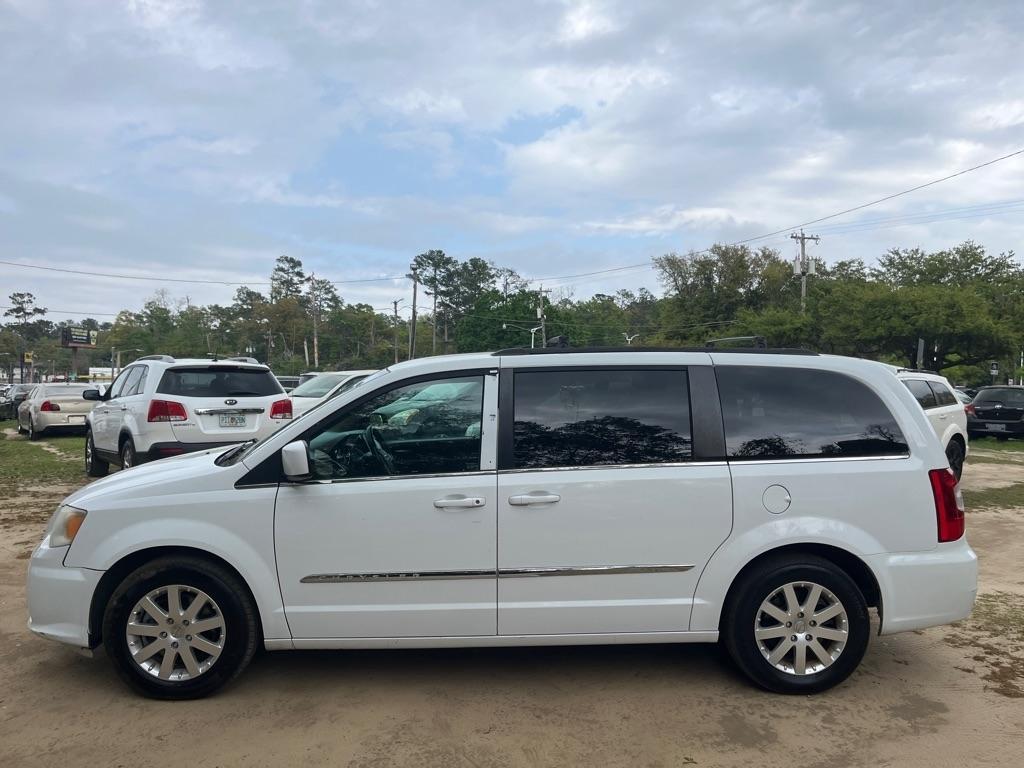 Chrysler Town & Country Touring - Thumbnail 4