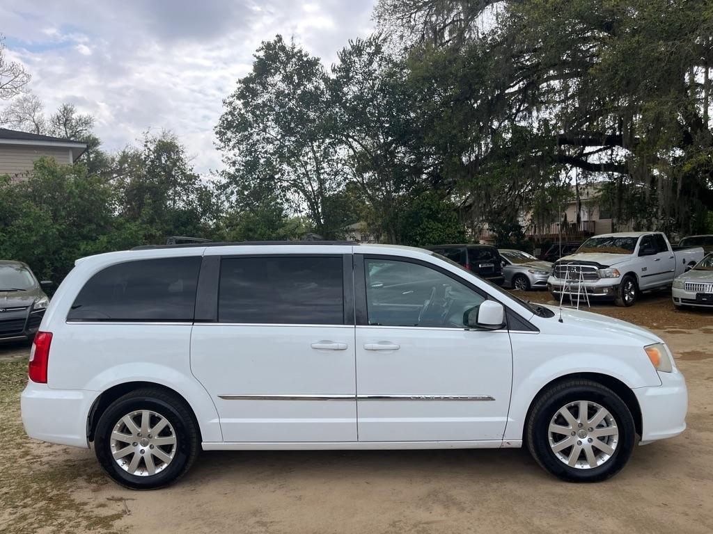 Chrysler Town & Country Touring - Thumbnail 8