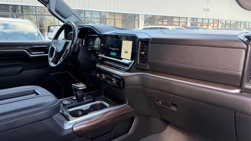 Chevrolet Silverado 1500Rst Crew Cab 4Wd - Thumbnail 17