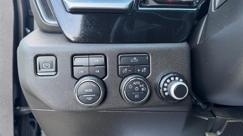 Chevrolet Silverado 1500Rst Crew Cab 4Wd - Thumbnail 13