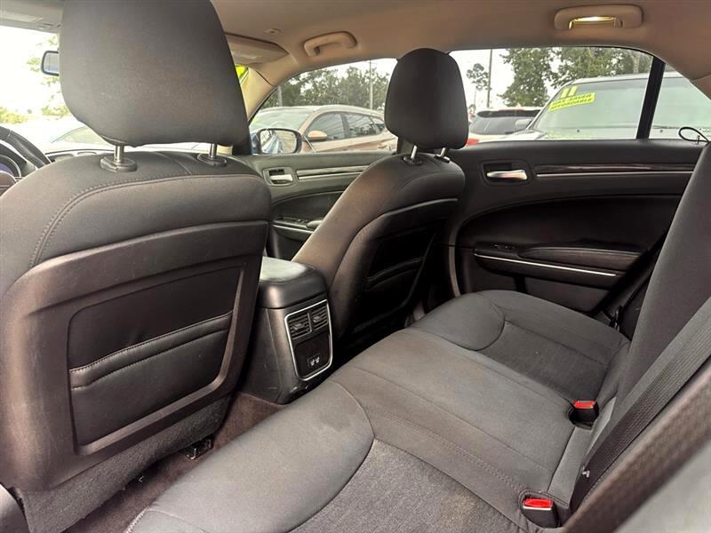 Chrysler 300Touring - Thumbnail 14