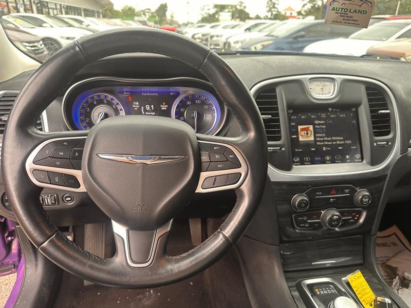 Chrysler 300Touring - Thumbnail 11