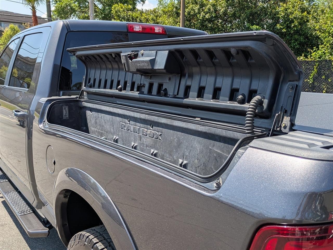 Ram 2500Laramie Crew Cab Swb 4Wd - Thumbnail 13