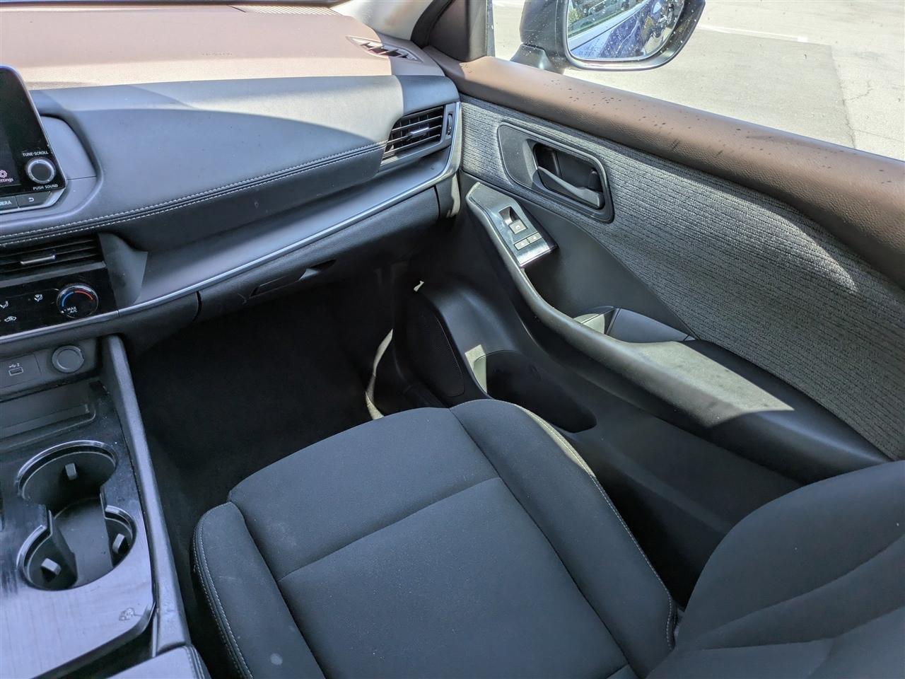 Nissan Rogues - Thumbnail 17