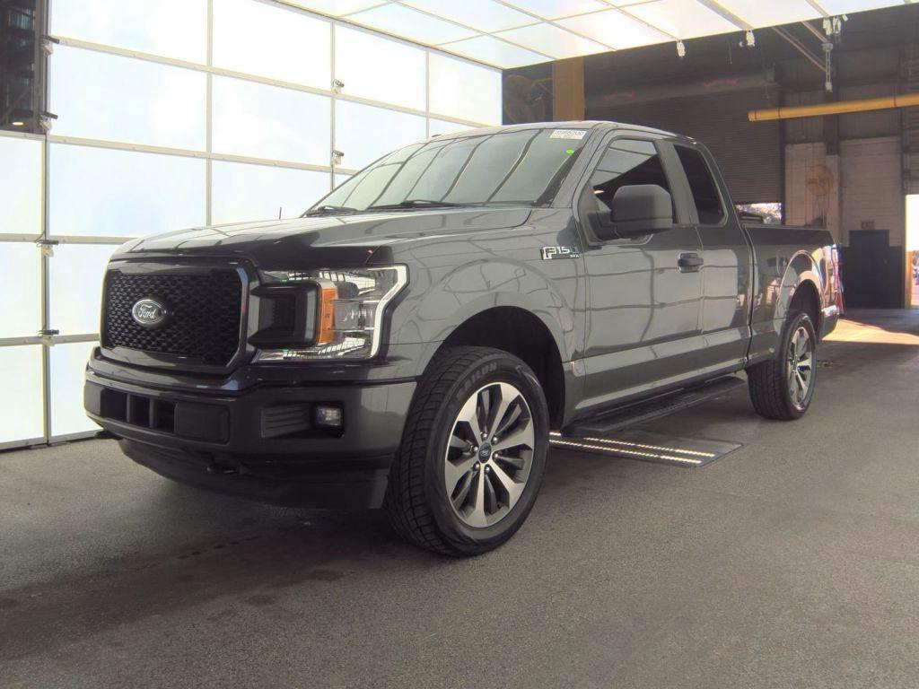 Ford F-150 - View 1