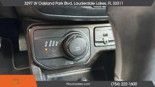 Jeep Renegade - Thumbnail 3