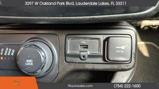 Jeep Renegade - Thumbnail 2