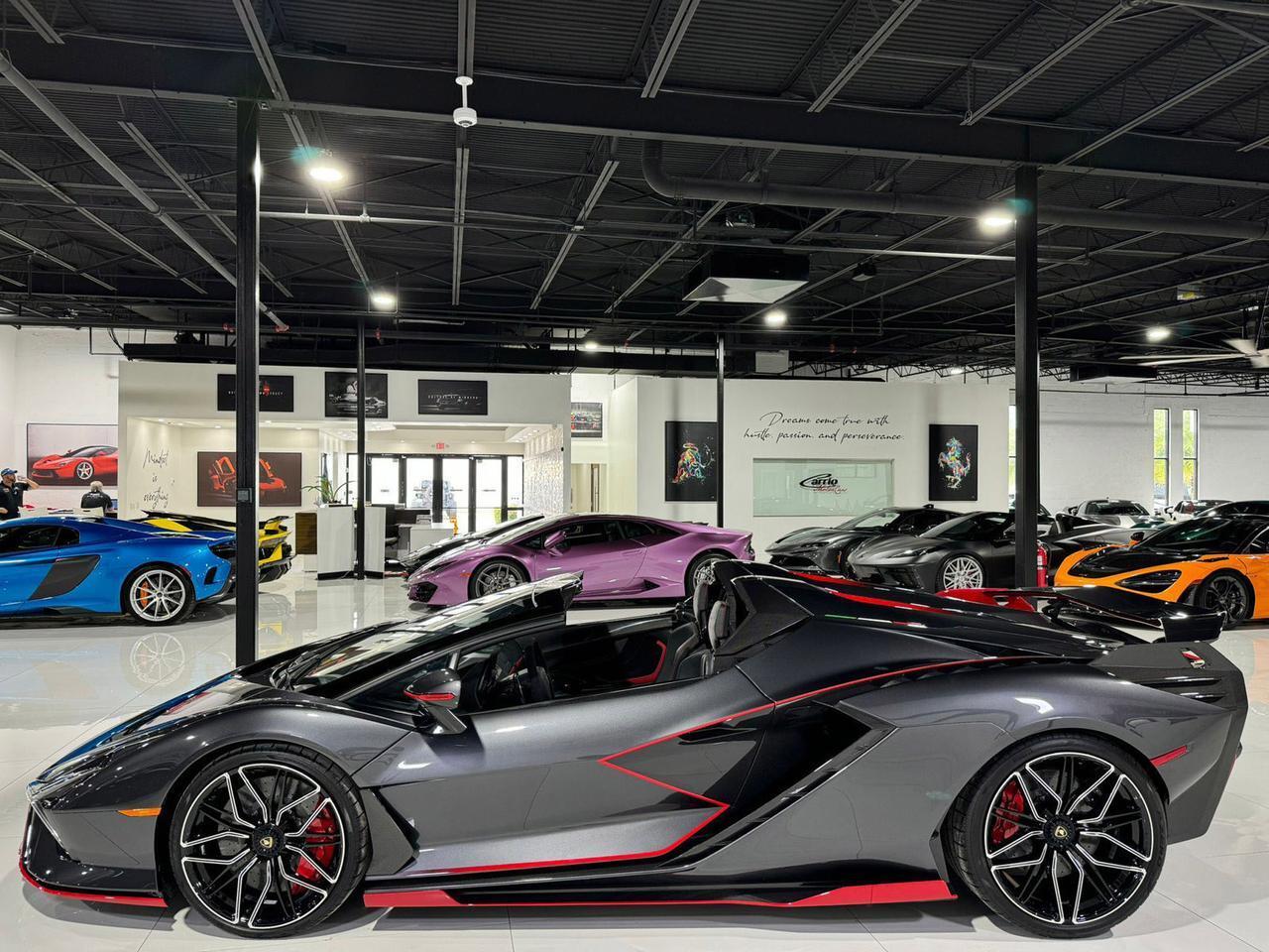 Lamborghini Sian Roadster - Thumbnail 4