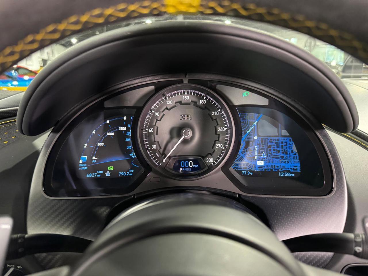 Bugatti Chiron Pur Sport - Thumbnail 13