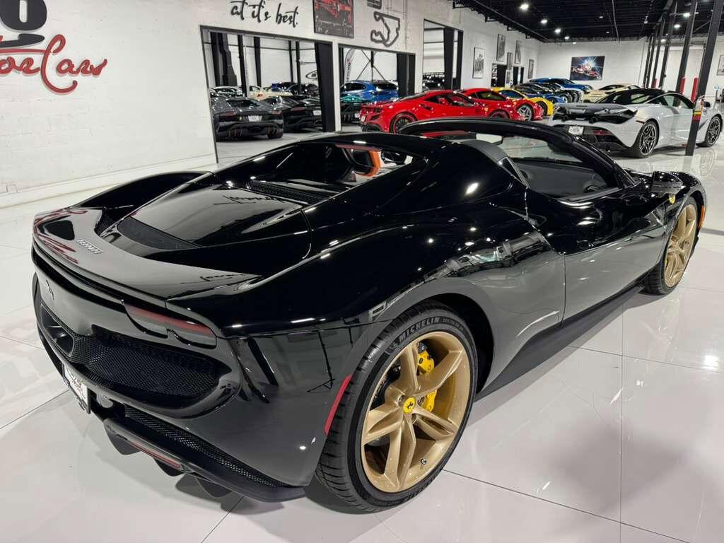 Ferrari 296 GTS - Thumbnail 7