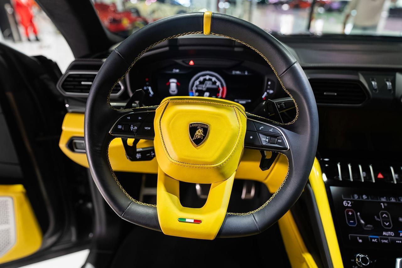 Lamborghini Urus - Thumbnail 17