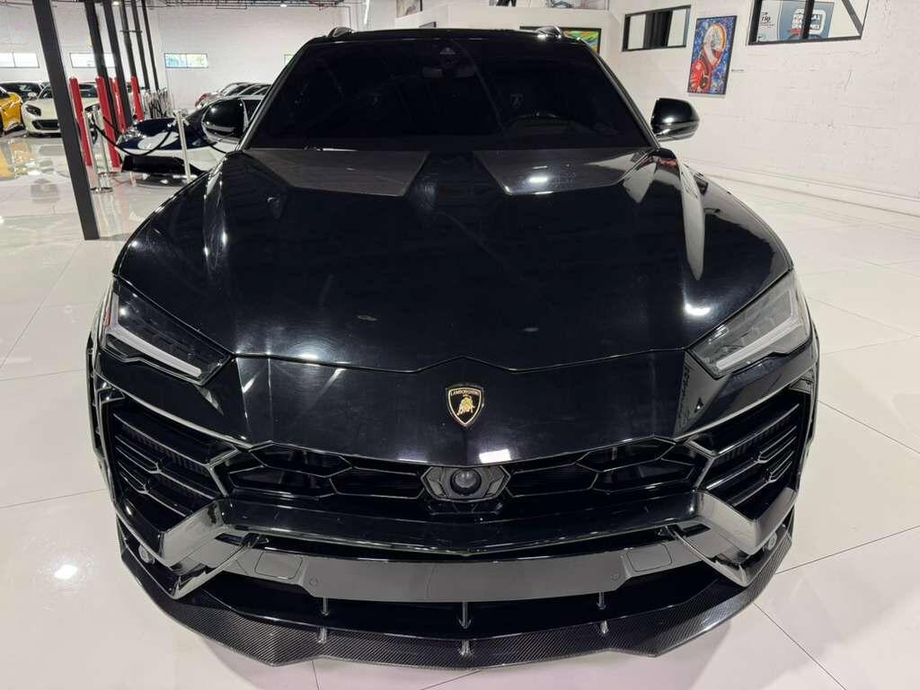 Lamborghini Urus - Thumbnail 2