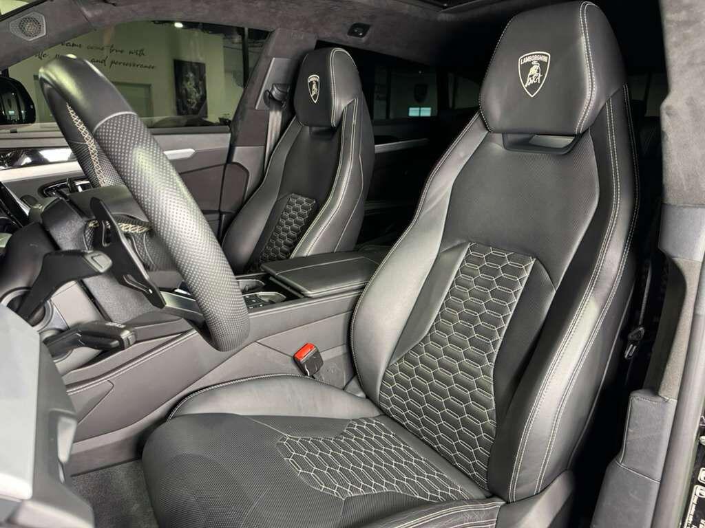 Lamborghini Urus - Thumbnail 10