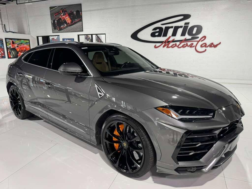 Lamborghini Urus - View 1