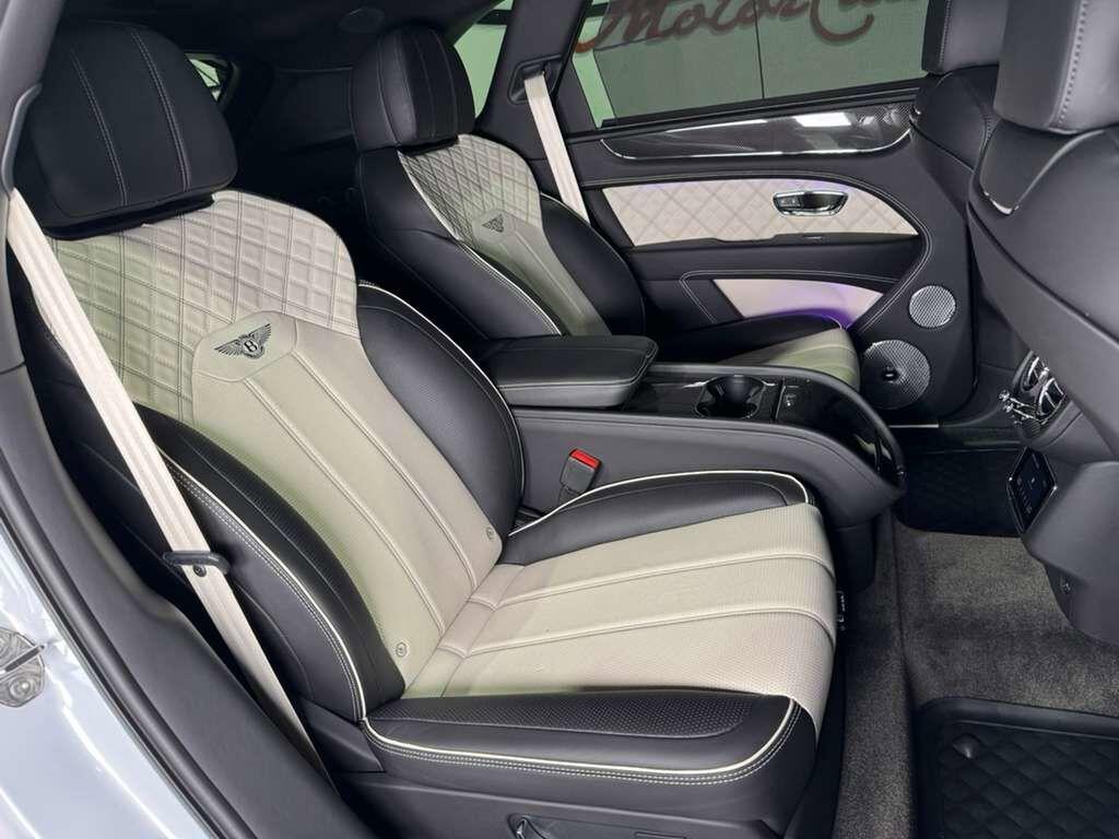 Bentley Bentayga - Thumbnail 13