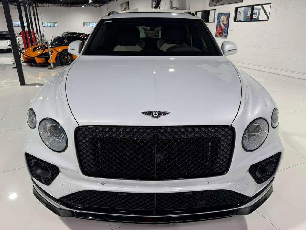 Bentley Bentayga - Thumbnail 2