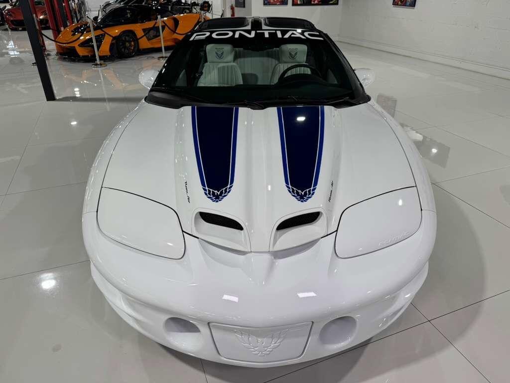 Pontiac Firebird - Thumbnail 2