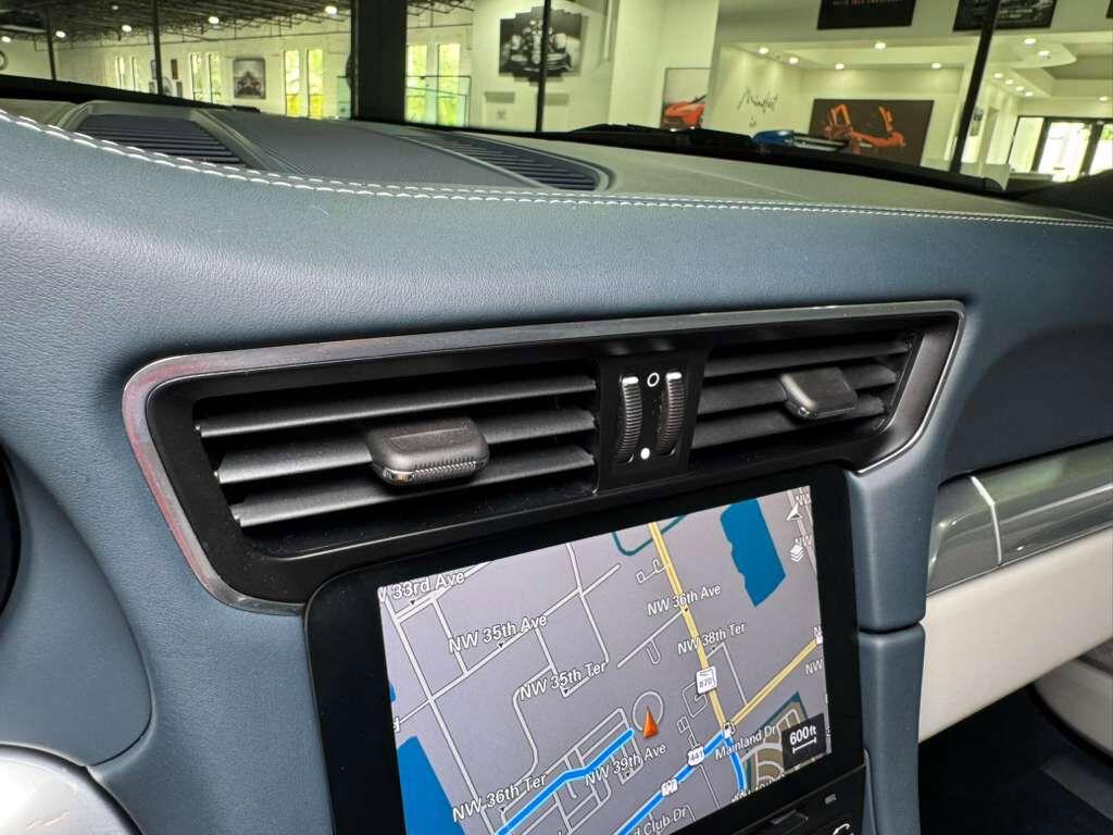 Porsche 911 - Thumbnail 19