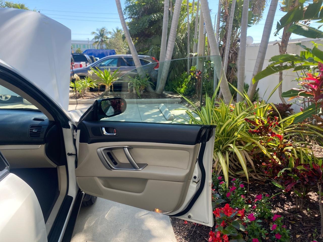 Subaru Outback - Thumbnail 12