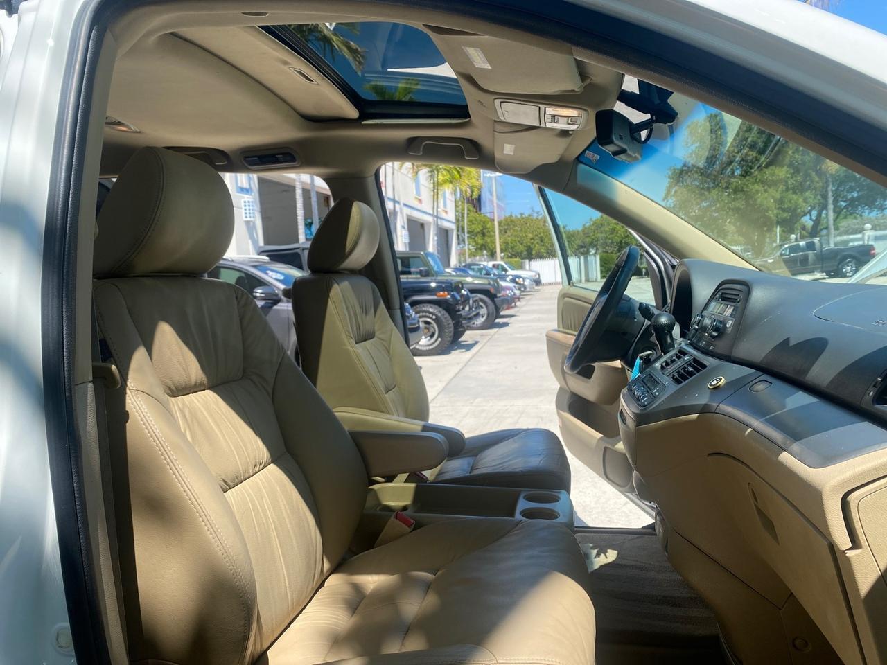 Honda Odyssey - Thumbnail 13