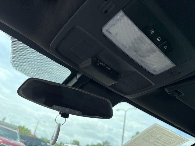 Chevrolet Camaro 1Lt In Hollywood Fl | 2G1Fb1E33D9213669 | Toyota Of Hollywood'S Amazinn Used Cars - Thumbnail 17