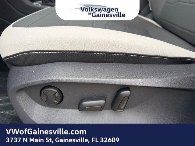 Volkswagen Taos Se Fwd Sport Utility - Thumbnail 14