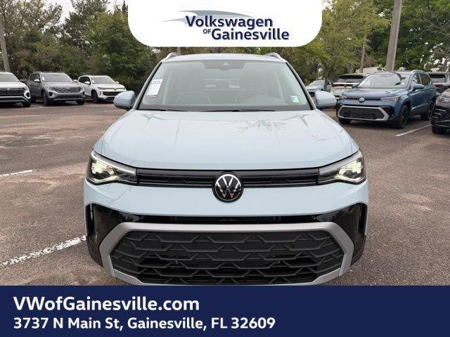 Volkswagen Taos Se Fwd Sport Utility - Thumbnail 3