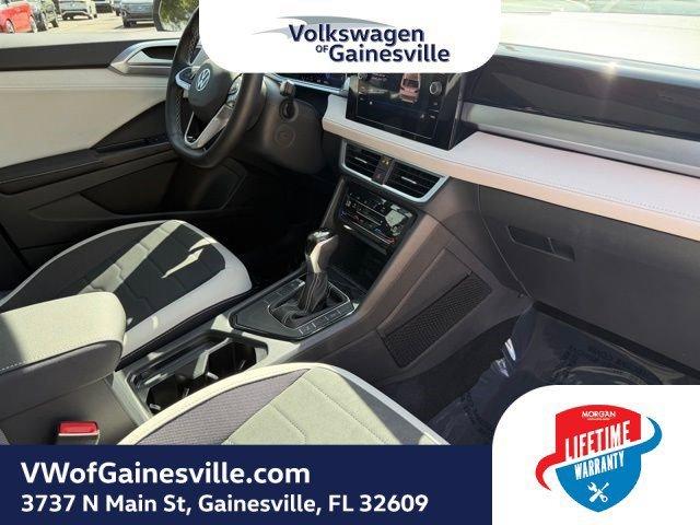 Volkswagen Taos Se Fwd Sport Utility - Thumbnail 11