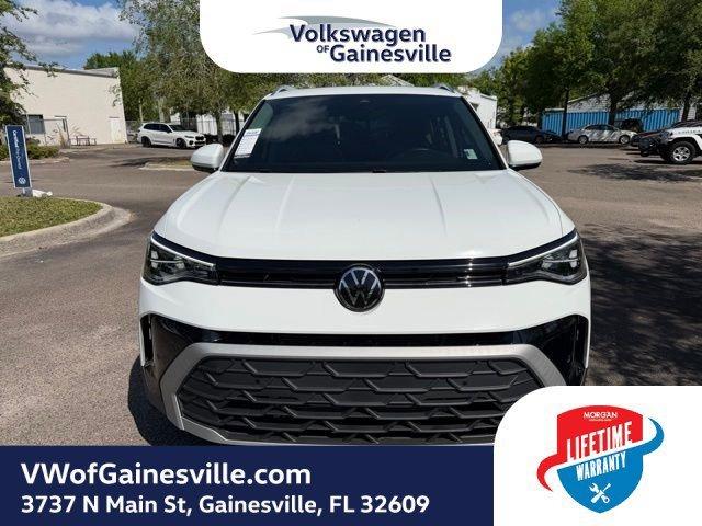 Volkswagen Taos Se Fwd Sport Utility - Thumbnail 3