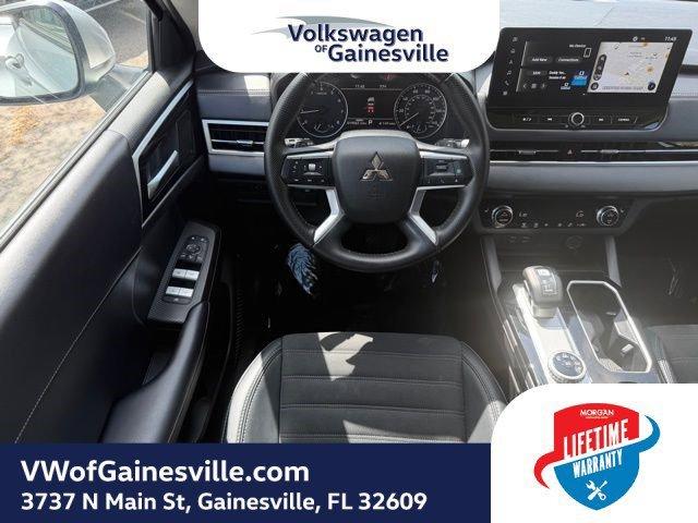 Mitsubishi Outlander Se With Navigation - Thumbnail 18