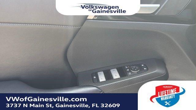 Mitsubishi Outlander Se With Navigation - Thumbnail 19