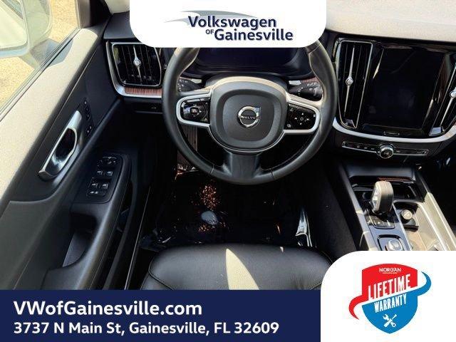 Volvo V60 Cross Country Plus With Navigation & Awd - Thumbnail 16