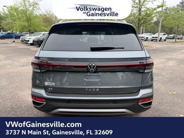 Volkswagen Taos Se Fwd Sport Utility - Thumbnail 6