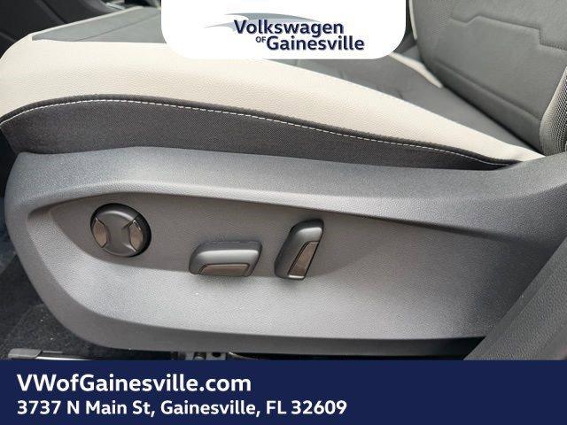 Volkswagen Taos Se Fwd Sport Utility - Thumbnail 14