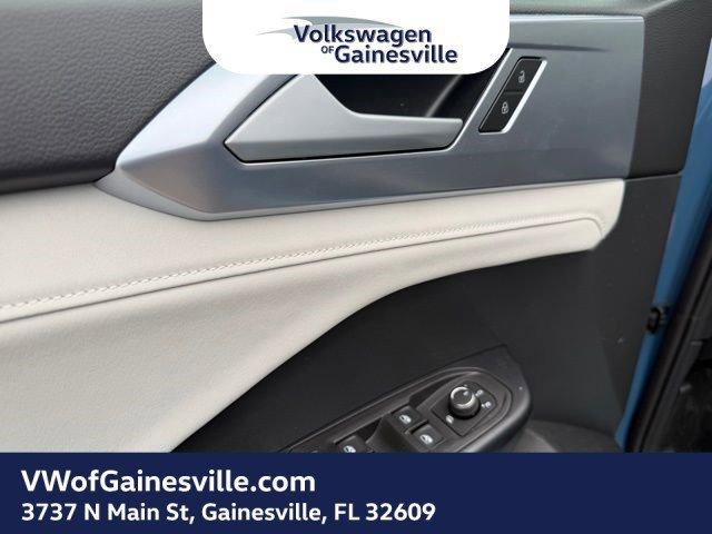 Volkswagen Taos Se Fwd Sport Utility - Thumbnail 14